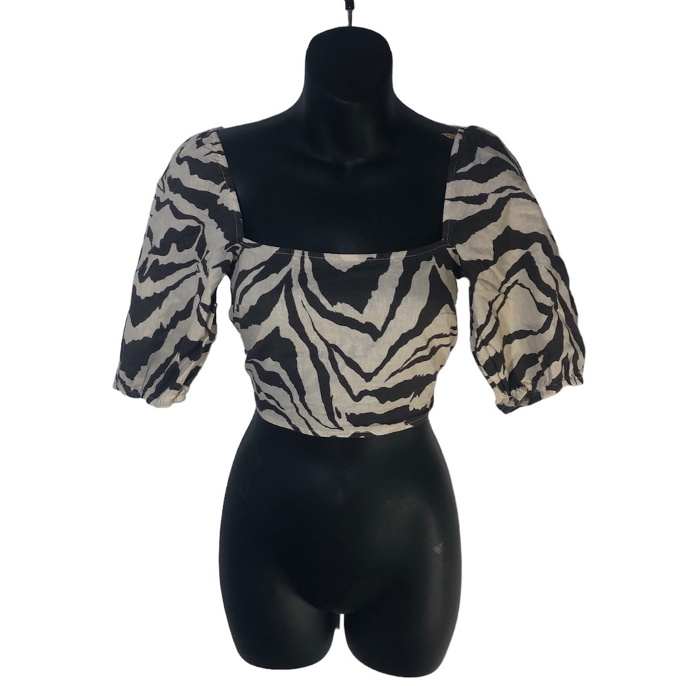Zebra 🦓 Print Unique Crop Top with sleeves.